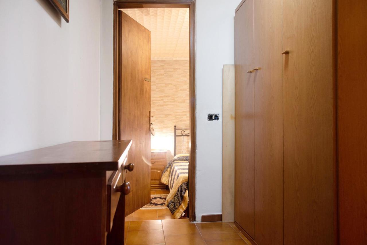 Casa Flora Apartment Porto Ceresio Ngoại thất bức ảnh